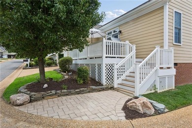 Gorgeous, all one level, three bedroom home in the sought after - photo 42