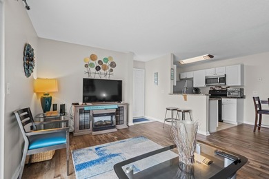 Welcome to this charming 2-bedroom, 2-bathroom condo located - photo 7