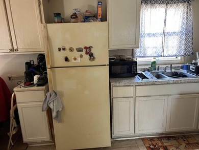 Quiet Living at it's Best! 2Bed/ 1Bath Home in Riverbanks close - photo 10