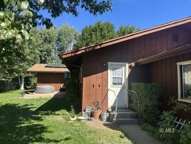 142 Co. Rd. 147 Cedarville, Ca. Escape to the beauty and - photo 2