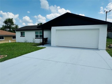 Lake Home For Sale in Lake Alfred, Florida