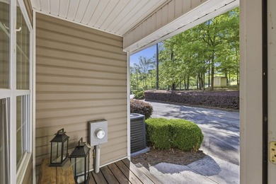 Turnkey. Renovated. Lake views + boat slip! Completely renovated - photo 12