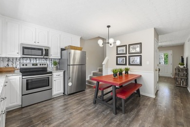 Turnkey. Renovated. Lake views + boat slip! Completely renovated - photo 14