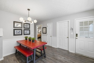 Turnkey. Renovated. Lake views + boat slip! Completely renovated - photo 18
