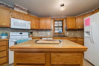 The ultimate lakefront escape, just in time for summer! Sitting - photo 19