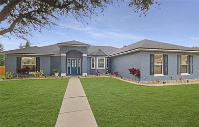 Lake Harris Home For Sale in Tavares Florida