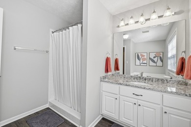 Turnkey. Renovated. Lake views + boat slip! Completely renovated - photo 35