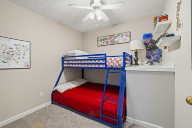 Turnkey. Renovated. Lake views + boat slip! Completely renovated - photo 42