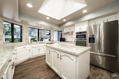 Renovated and move in ready, this four bedroom, three bath homes - photo 8