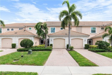 Lake Townhome/Townhouse For Sale in Cape Coral, Florida