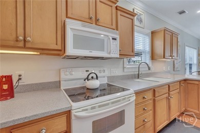 ACTIVE AND DESIRED Short term vacation rental!! Stunning Ocean