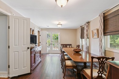 Exceptional opportunity to own a beautifully renovated, turnkey - photo 24