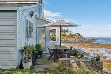 Perched like the prow of a ship with panoramic waterfront vistas - photo 30