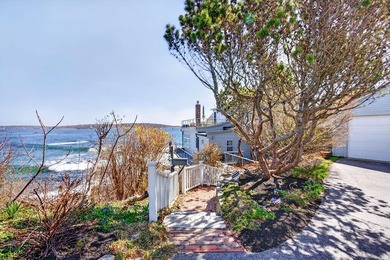Perched like the prow of a ship with panoramic waterfront vistas - photo 33