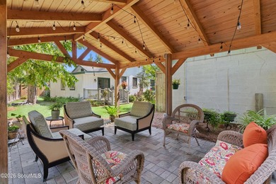 Exceptional opportunity to own a beautifully renovated, turnkey - photo 38