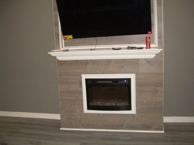 A LITTLE TLC NEEDED BUT MOVE IN CONDITION RECENTLY UPDATED - photo 9