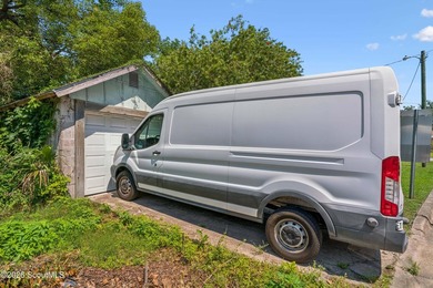 Exceptional opportunity to own a beautifully renovated, turnkey - photo 41