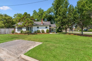 Exceptional opportunity to own a beautifully renovated, turnkey - photo 44