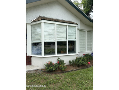 Exceptional opportunity to own a beautifully renovated, turnkey - photo 47