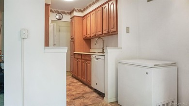 Welcome to McLean Towers at 385 McLean Avenue, Unit 3B, Yonkers - photo 9