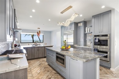 Oceanfront residence on one of Oahu's most beautiful stretches - photo 6