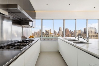 900 Park Ave, 25CD is a truly one of a kind. Fifty feet of - photo 4