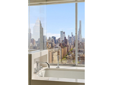 900 Park Ave, 25CD is a truly one of a kind. Fifty feet of - photo 9