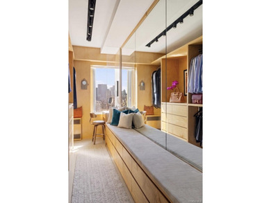 900 Park Ave, 25CD is a truly one of a kind. Fifty feet of - photo 10