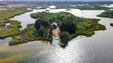 Saint Martins River Home Sale Pending in Crystal River Florida