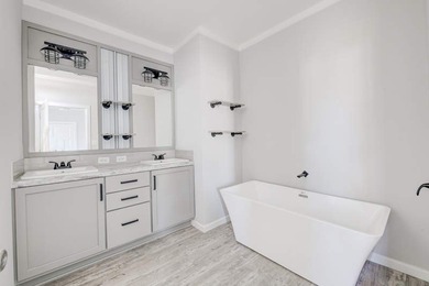 This brand-new home in sunny Naples, Florida, offers the perfect - photo 12