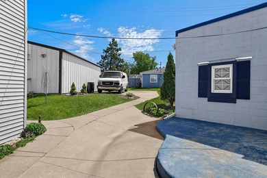 Rare opportunity to own a commercial property with great - photo 13