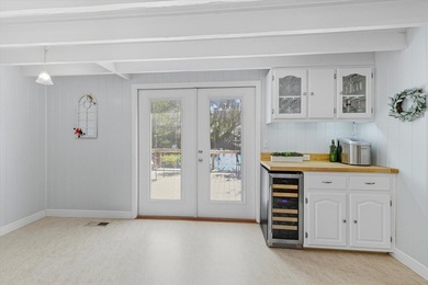 Lake Talquin lakefront home, beautifully maintained and move-in - photo 13