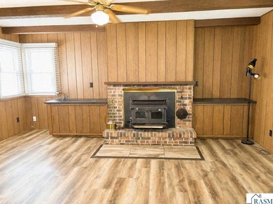 Welcome to this charming mid-century 1 1/2-story /cape cod style - photo 15