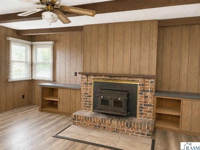 Welcome to this charming mid-century 1 1/2-story /cape cod style - photo 16