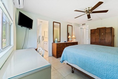Welcome to this charming manufactured home located in Highland - photo 18
