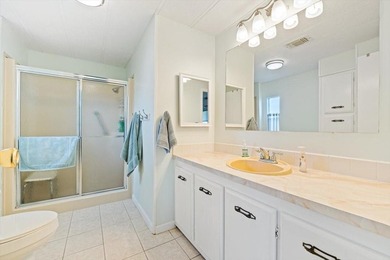 Welcome to this charming manufactured home located in Highland - photo 19
