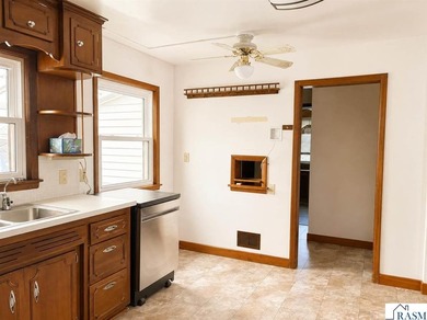 Welcome to this charming mid-century 1 1/2-story /cape cod style - photo 20