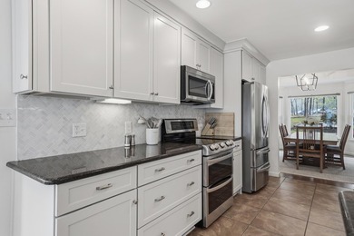 Short Term Rental Opportunity: Newly refreshed, beautifully - photo 25