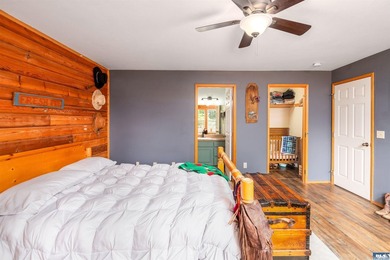 Tucked away on 4.7 beautiful acres, this stunning log home - photo 25
