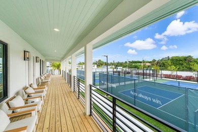 The Azalea, a premier coastal cottage, designed by an - photo 30