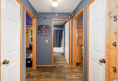 Tucked away on 4.7 beautiful acres, this stunning log home - photo 32