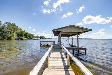 Lake Talquin lakefront home, beautifully maintained and move-in - photo 48