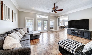 221 White Oaks Boulevard, where you can enjoy the space and - photo 9