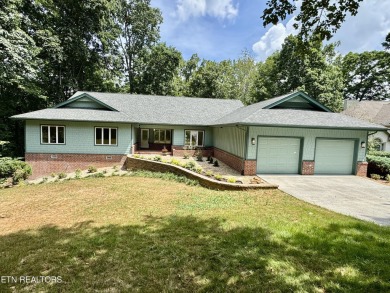 Lake Home For Sale in Loudon, Tennessee