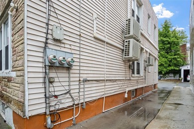 Investor opportunity in the heart of Throggs Neck! Welcome to - photo 3
