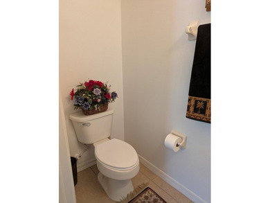 Lowest Price 3 bedroom unit at East Lake Village. Beautifully - photo 8