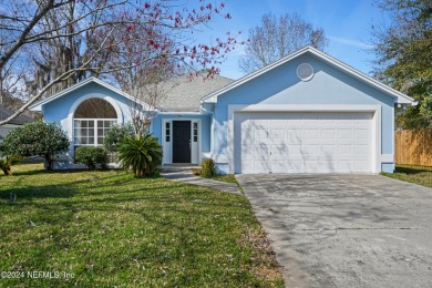 Lake Home For Sale in Fleming Island, Florida