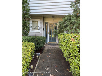 Welcome to this 2-bedroom 3 bath home located in beautiful - photo 2