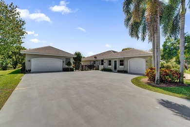 Welcome to this exceptional Davie home on a lush builder's acre! - photo 5