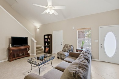 In the heart of Destin. Neighborhood Pool. Almost 1400 sqft - photo 2